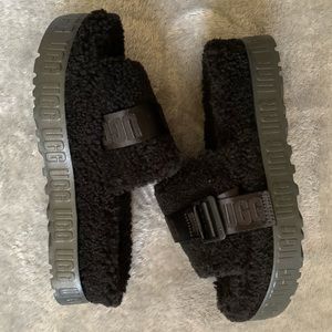 UGG Fluffita Slide